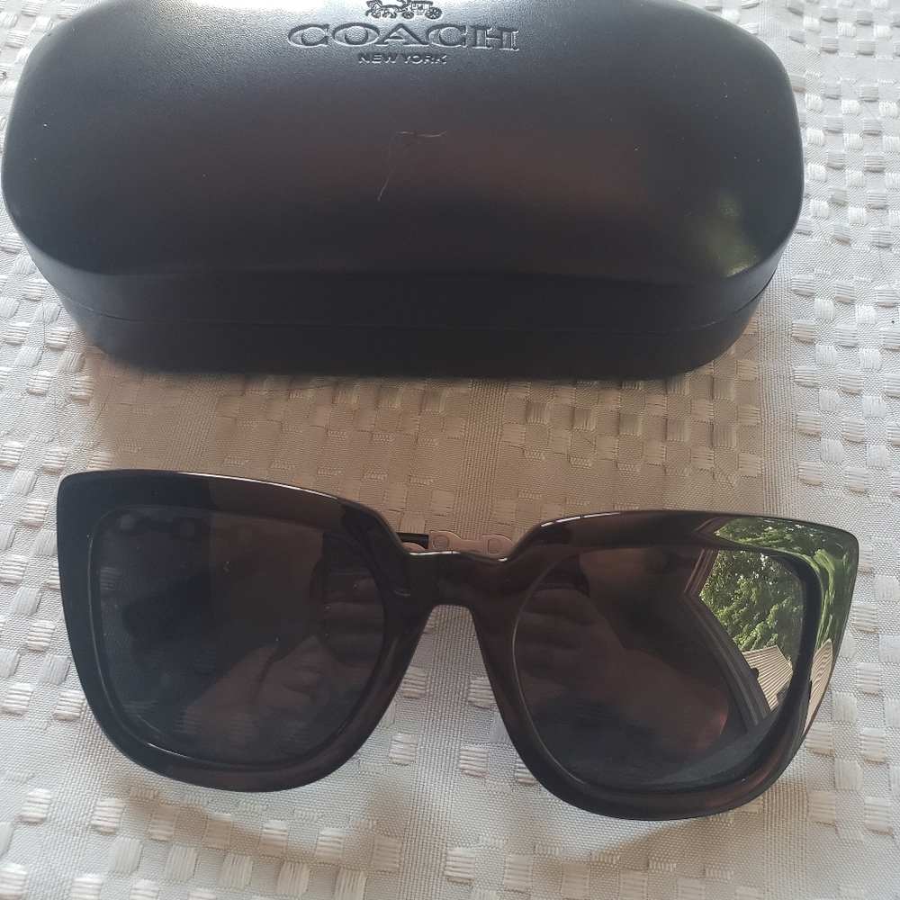 Authentic COACH sunglasses Never worn! - Picture 2 of 3